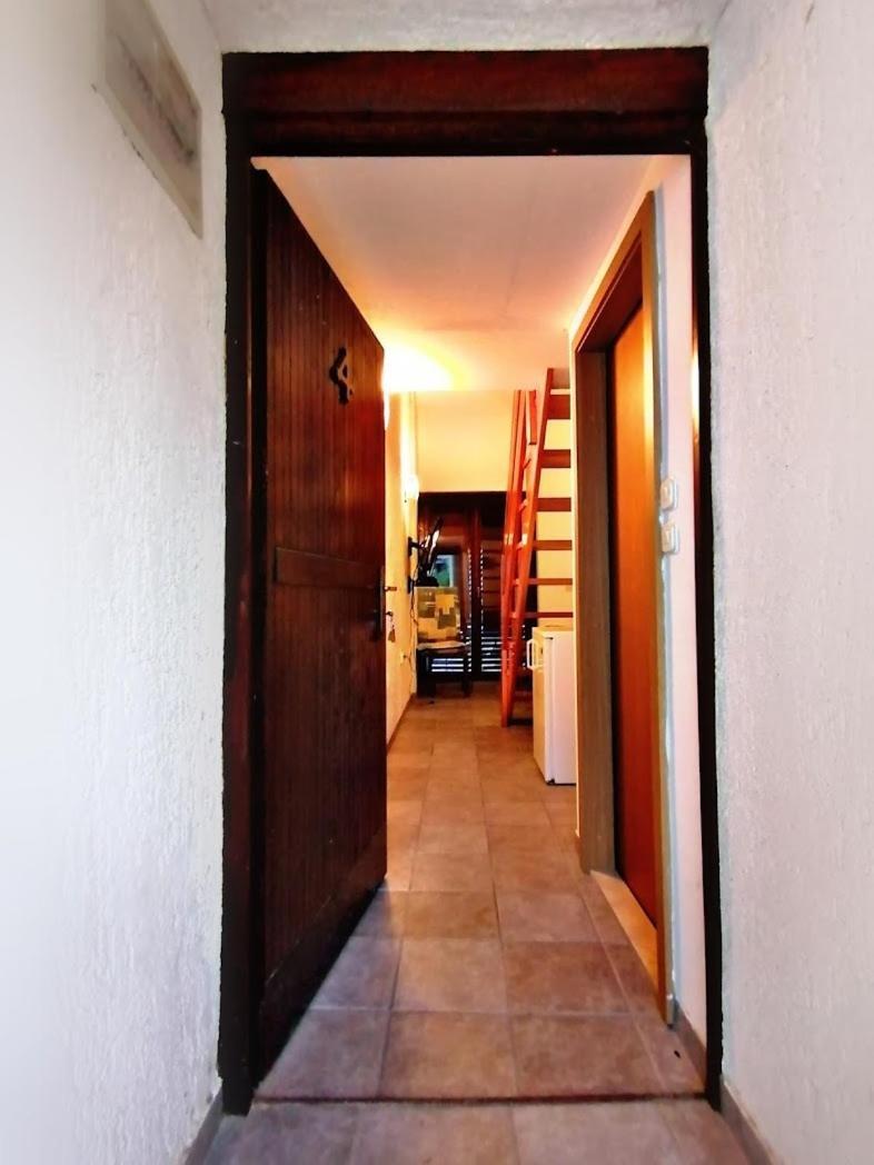 Apartments Manuela Igrane Extérieur photo